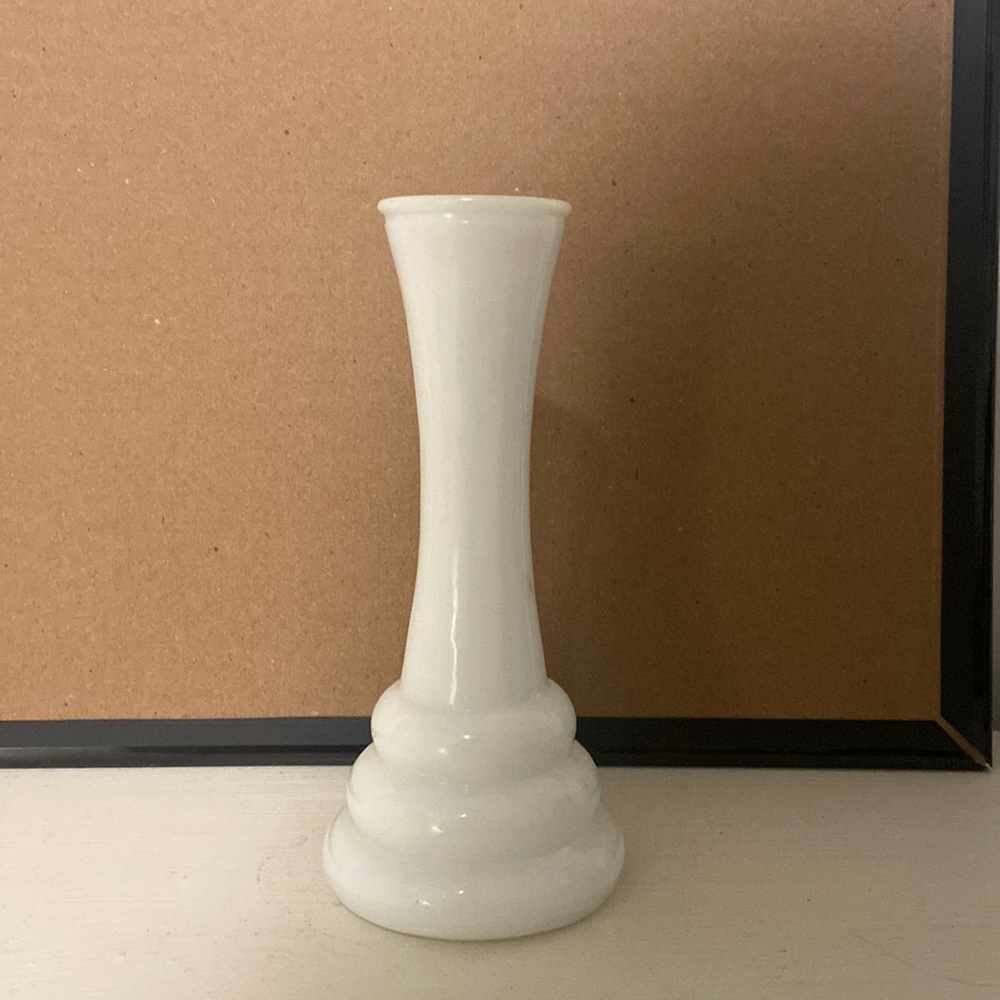 Milk glass vase